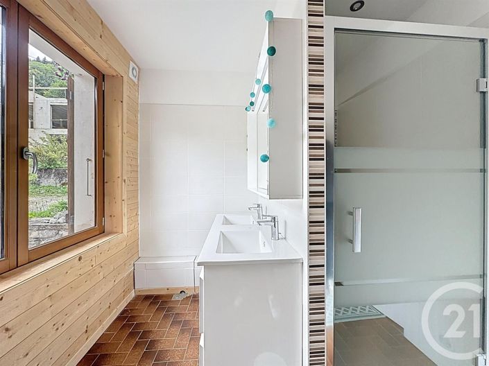 Image No.7-5 Bed House for sale