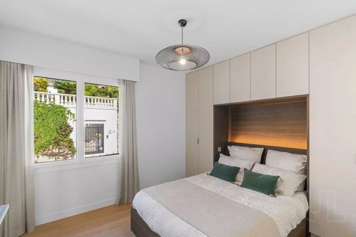 Image No.21-3 Bed Apartment for sale