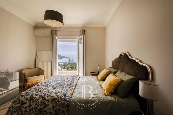 Image No.11-3 Bed House for sale