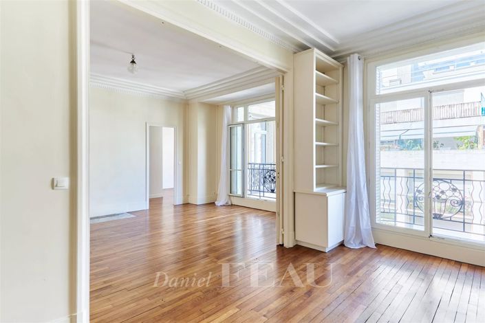 Image No.14-3 Bed Apartment for sale