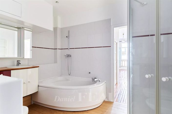 Image No.23-3 Bed Apartment for sale