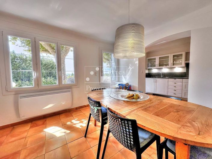 Image No.8-3 Bed House for sale