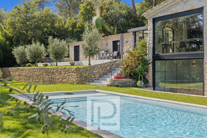 Image No.1-5 Bed House for sale