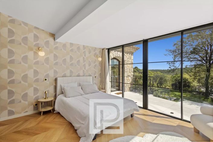 Image No.13-5 Bed House for sale