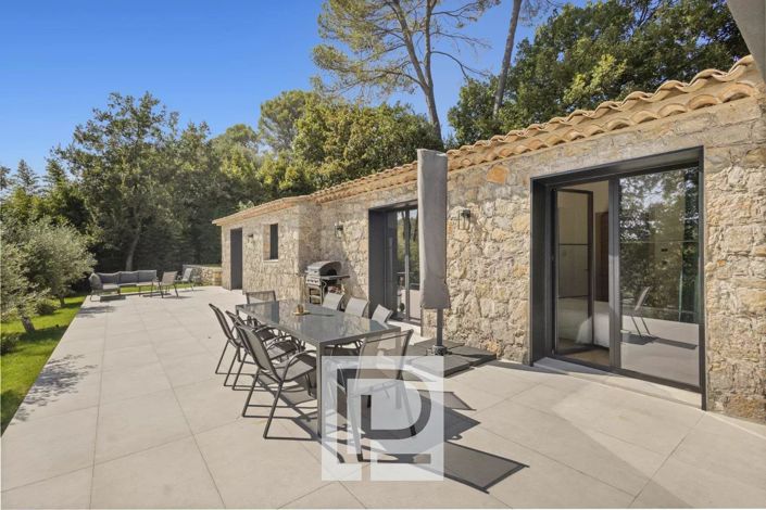 Image No.16-5 Bed House for sale