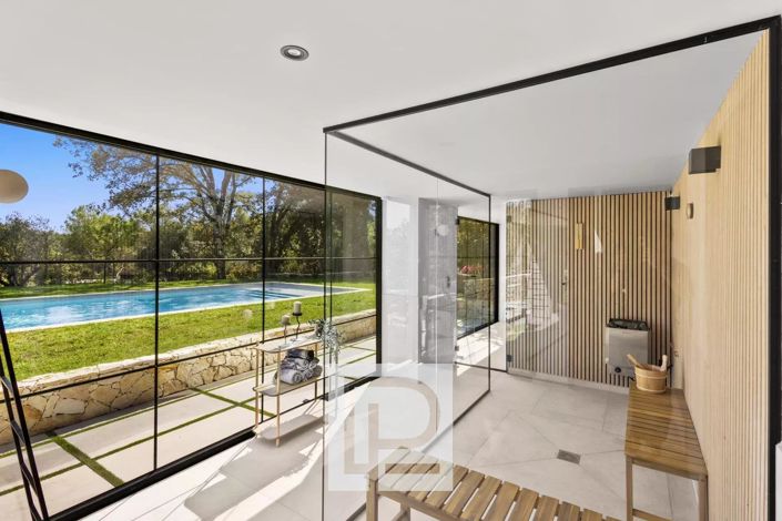 Image No.26-5 Bed House for sale