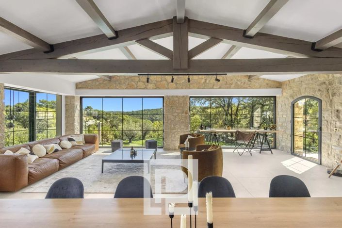 Image No.9-5 Bed House for sale