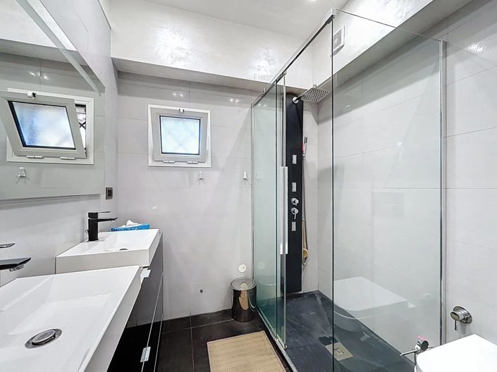 Image No.14-3 Bed House for sale