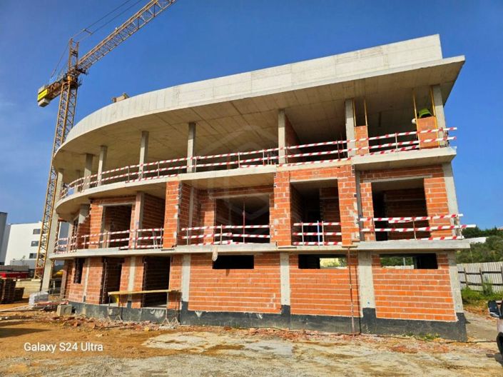 Image No.1-3 Bed Apartment for sale