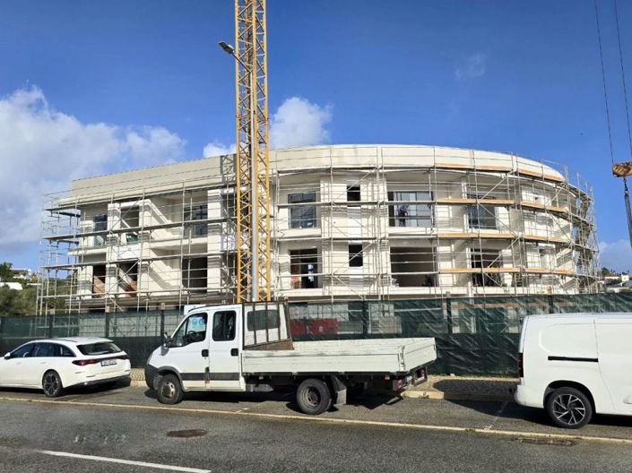 Image No.22-3 Bed Apartment for sale