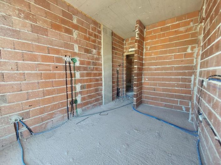 Image No.24-3 Bed Apartment for sale