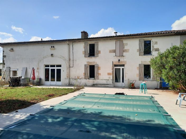 Image No.1-5 Bed House for sale