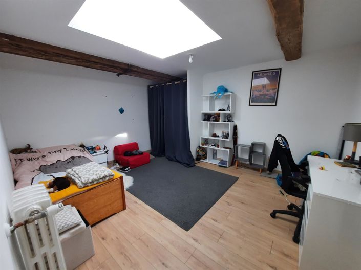 Image No.9-5 Bed House for sale