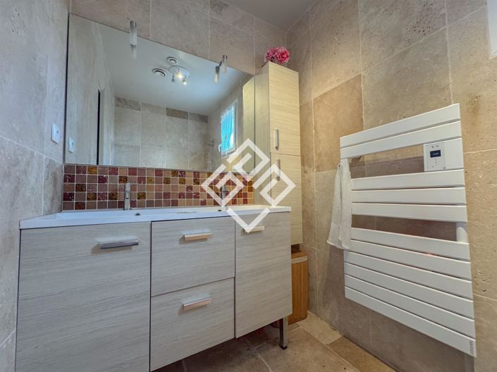 Image No.10-4 Bed House for sale