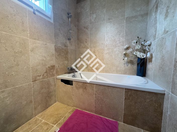 Image No.11-4 Bed House for sale