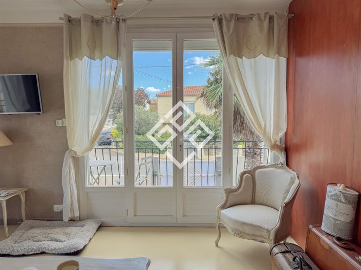 Image No.12-4 Bed House for sale