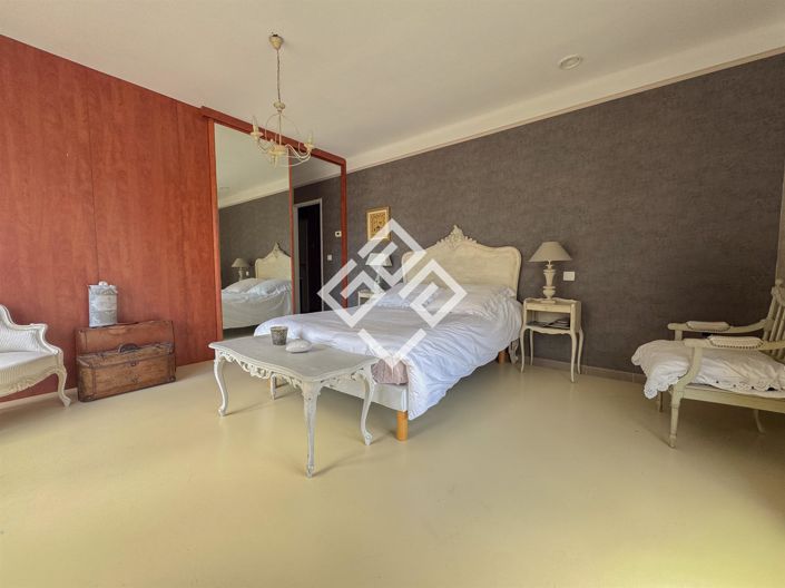 Image No.13-4 Bed House for sale