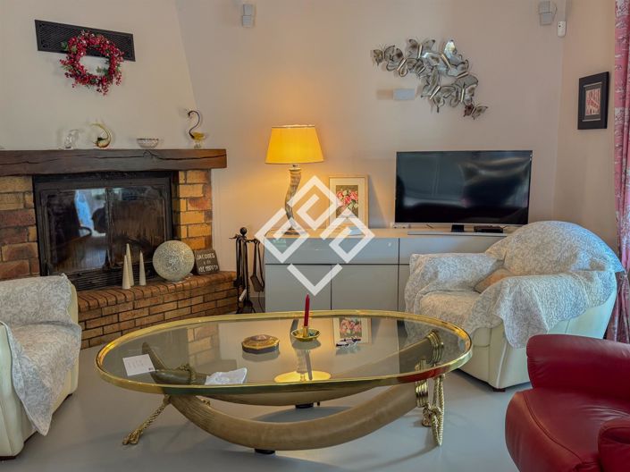 Image No.4-4 Bed House for sale