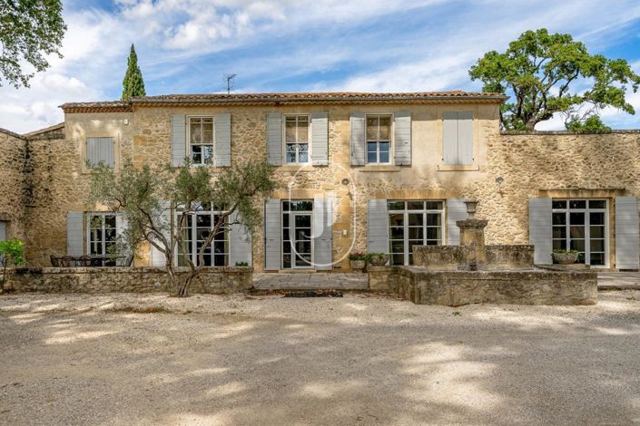 Image No.1-6 Bed House for sale