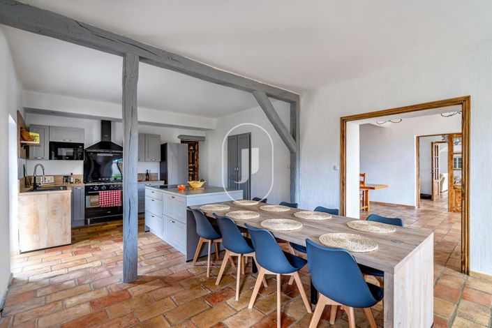 Image No.6-6 Bed House for sale