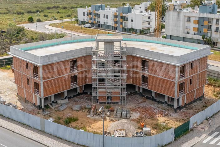 Image No.10-3 Bed Apartment for sale