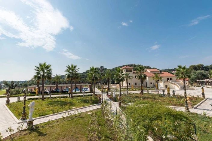 Image No.2-Maison de 13 chambres à vendre à Antibes