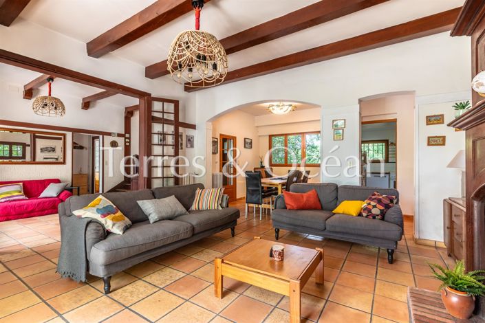 Image No.10-7 Bed House for sale