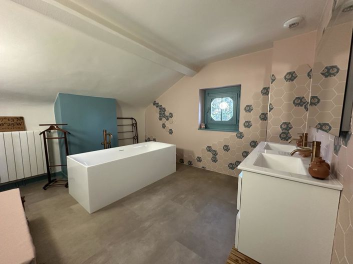 Image No.16-4 Bed House for sale