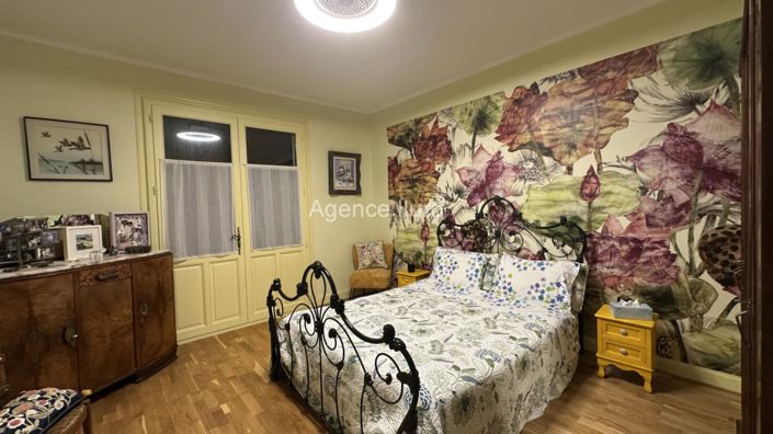 Image No.17-4 Bed Property for sale