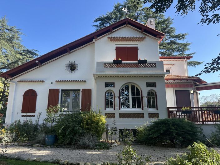 Image No.2-4 Bed House for sale