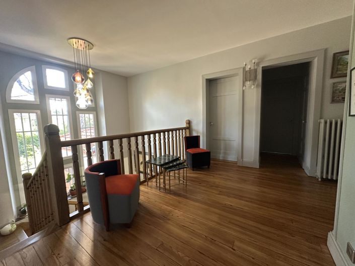 Image No.20-4 Bed House for sale