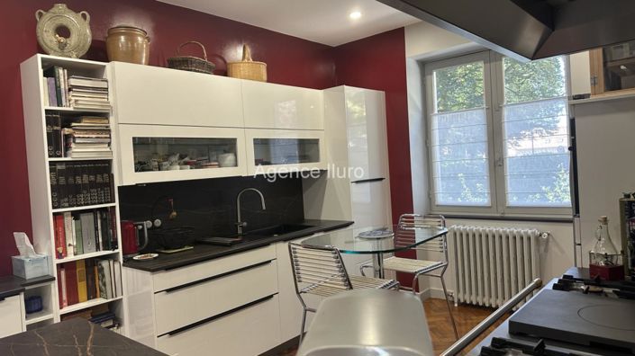 Image No.6-4 Bed Property for sale