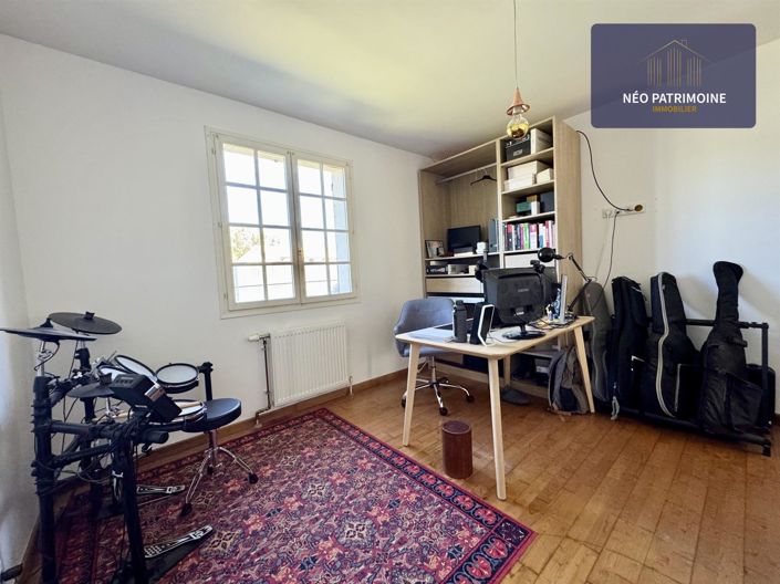 Image No.15-4 Bed House for sale