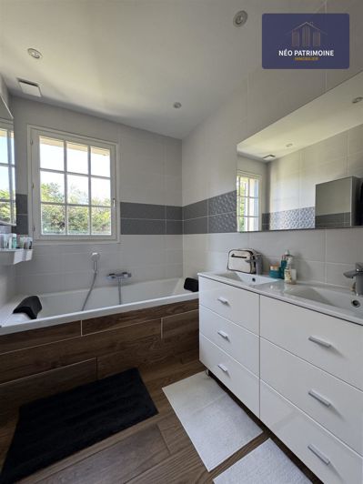 Image No.16-4 Bed House for sale