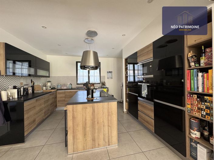 Image No.5-4 Bed House for sale