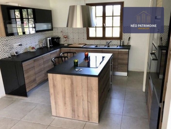 Image No.6-4 Bed House for sale