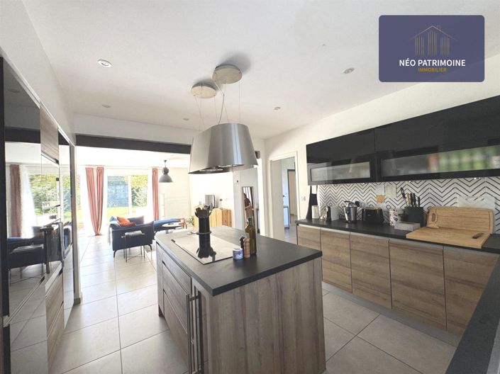 Image No.7-4 Bed House for sale