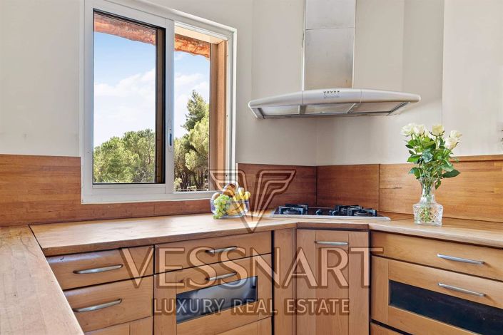 Image No.13-5 Bed House for sale