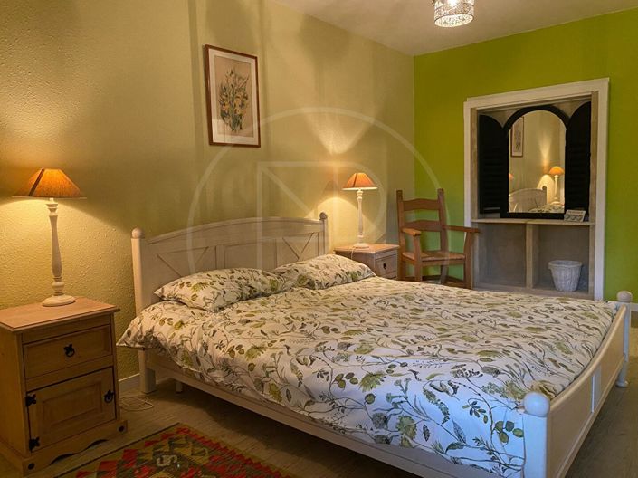 Image No.11-3 Bed House for sale