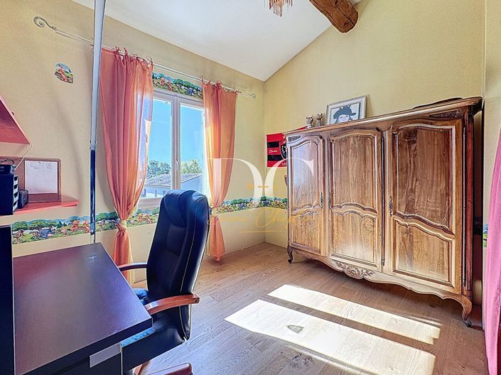 Image No.16-4 Bed House for sale