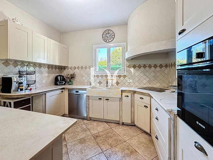 Image No.8-4 Bed House for sale