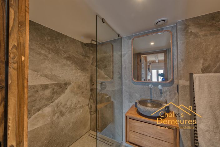 Image No.16-5 Bed Apartment for sale