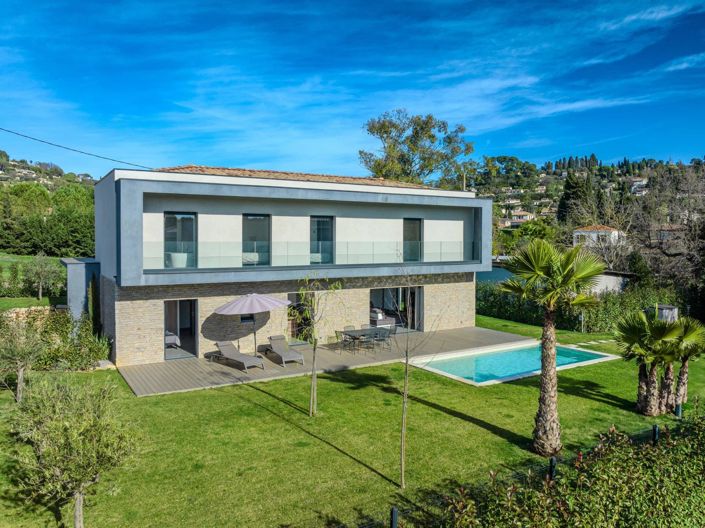 Image No.1-4 Bed House for sale