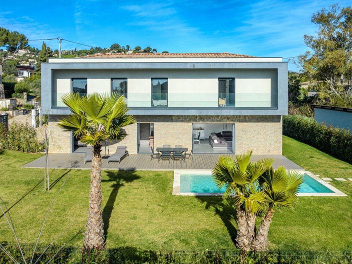 Image No.3-4 Bed House for sale