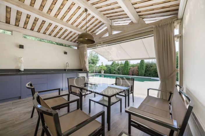 Image No.11-5 Bed House for sale