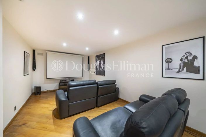 Image No.17-7 Bed House for sale