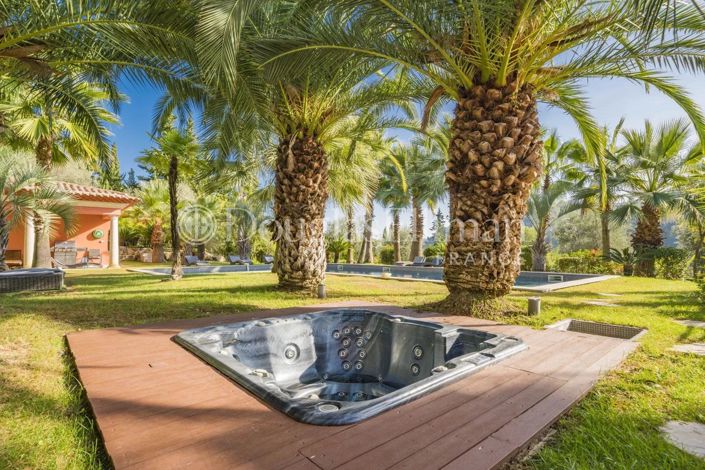 Image No.7-7 Bed House for sale