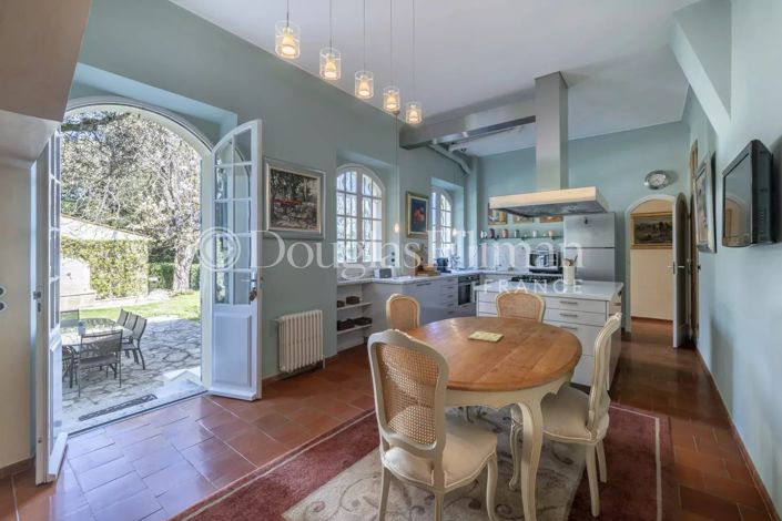 Image No.15-7 Bed House for sale