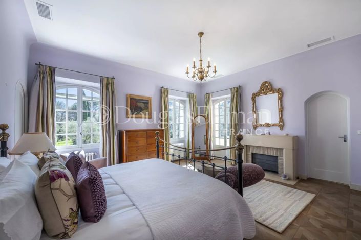 Image No.18-7 Bed House for sale