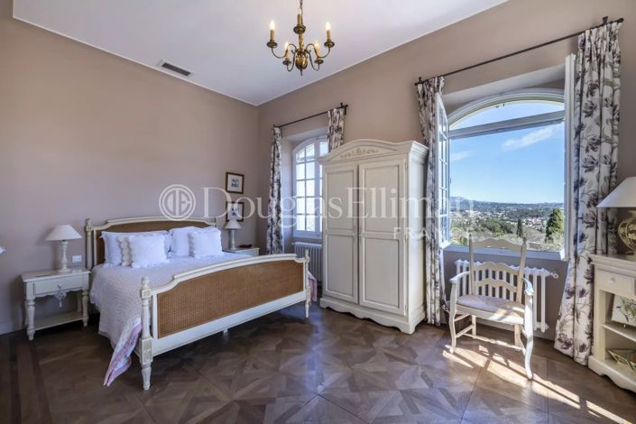 Image No.22-7 Bed House for sale